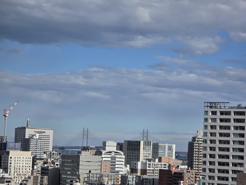 展望台からベイブリッジ方面を望む